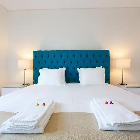 Misha's Place At Bairro Alto! Apartman